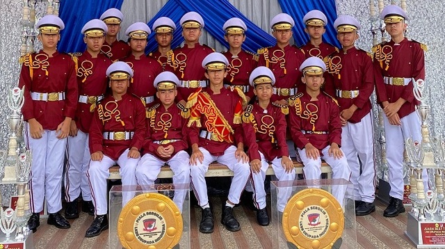 Latihan Keras Membawa Paskibra SMP Menjadi Juara