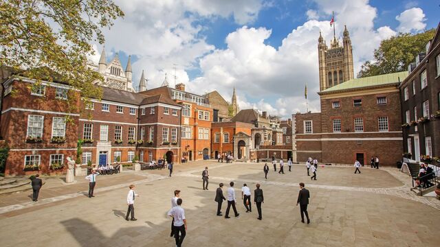 Independent School London Terbaik